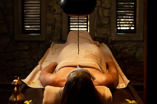 Ayurvedic oil therapy as part of a structured Panchakarma programme in Sri Lanka
